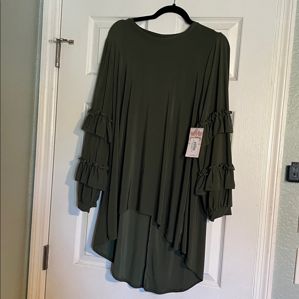 NWOT Zadi B’S Olive green and more Tops S extra large